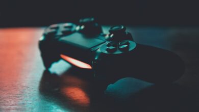 صورة تعبيرية لوحدة تحكم بألعاب الفيديو، تصوير Alexey Savchenko عبر Unsplash، وليست من اللعبة
