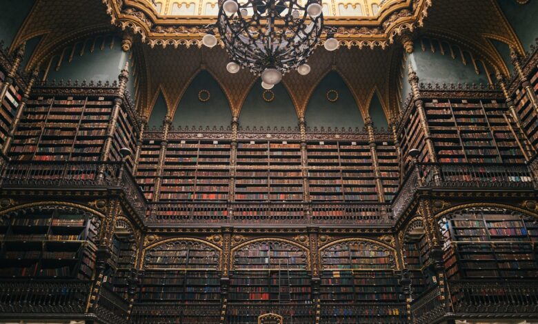 كتب تاريخية ومكتبة – صورة تعبيرية – J. Balla Photography / Unsplash