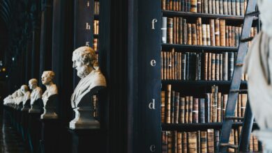 مكتبة وكتب تراثية - صورة تعبيرية